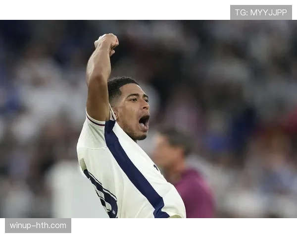 英格兰新星贝林厄姆闪耀赛场，成为未来足球的希望之星